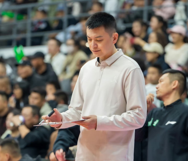 辽宁男篮全运会首战狂胜50分 俞泽辰付豪双星闪耀