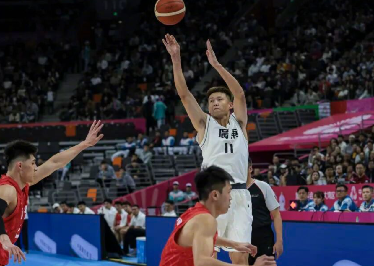 广东男篮全运会隐患：锋线乏力，杜锋内线战术遭质疑