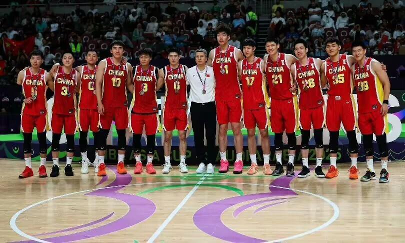 韩国男篮世预赛名单公布，2米06内线巨人李元锡引关注，中国男篮赛程一览