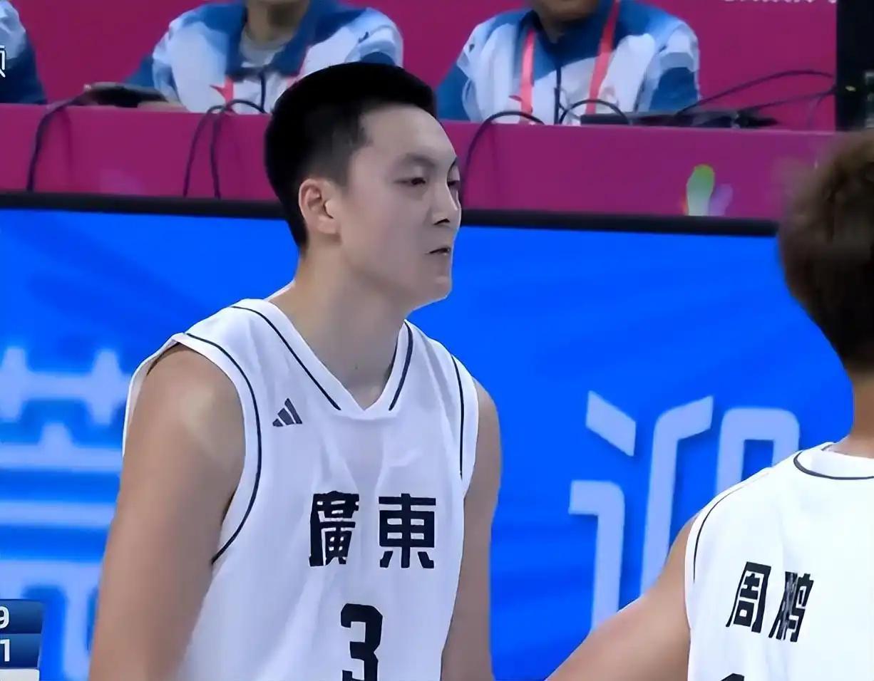 广东男篮全运会首战大胜山东，杜锋战术引热议
