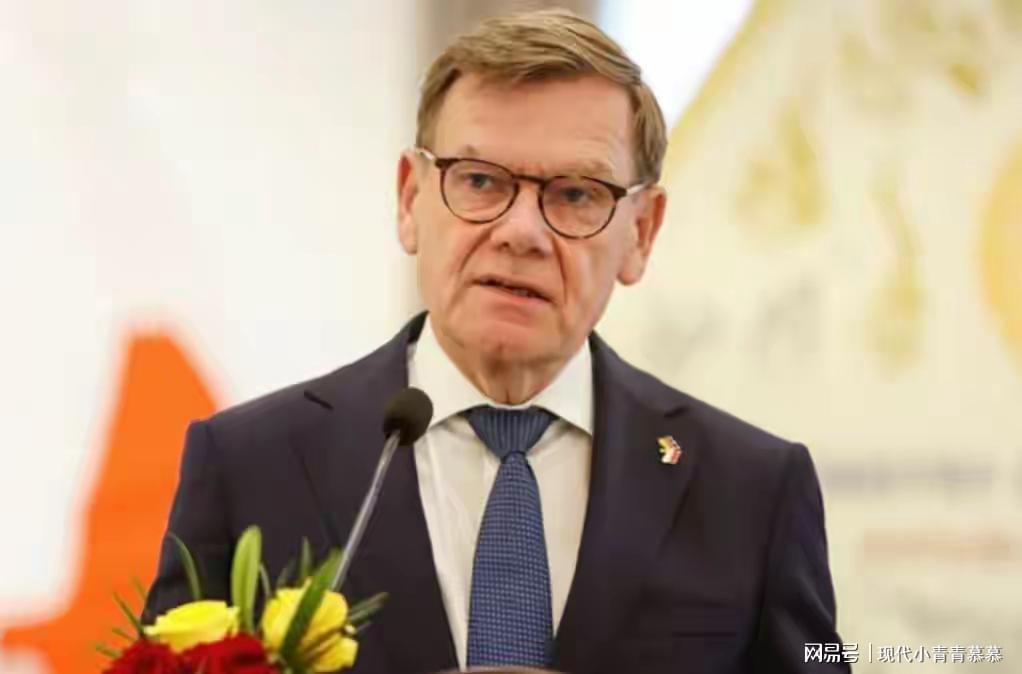 德国外长瓦德富尔对华态度突变：王毅外长展现外交智慧