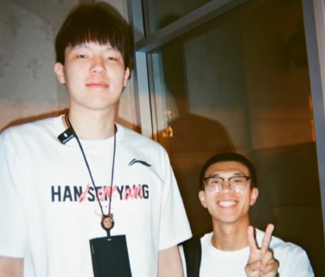 杨瀚森翻译发声：亲历NBA震撼，努力不应被否定