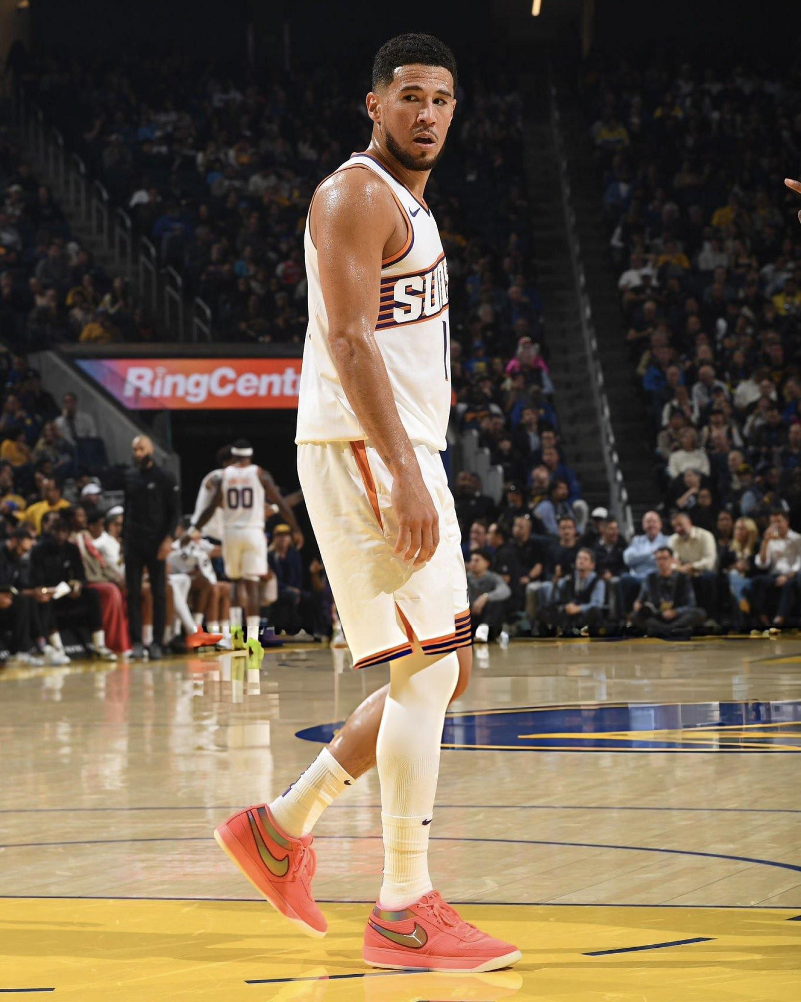 布克38分难救主！太阳负勇士，正负值+8仍尽力