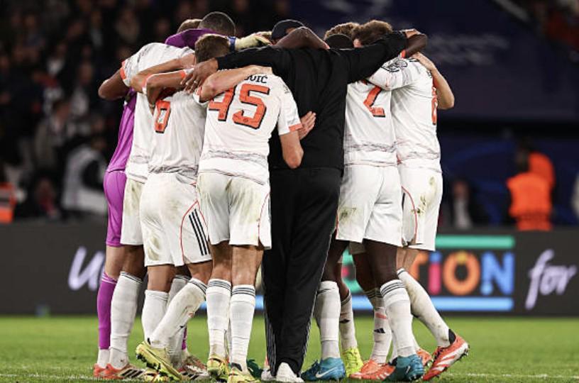 胡梅尔斯盛赞：拜仁欧冠完胜巴黎，红牌前全面压制对手