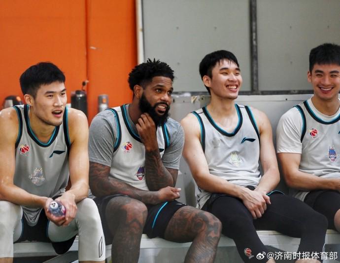 鲁媒披露：山东男篮新赛季CBA目标锁定前八，力推年轻球员成长