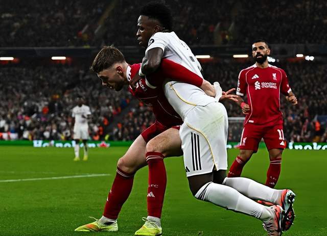 皇马欧冠0-1负利物浦：3.3亿双枪哑火，贝尔点出致命软肋