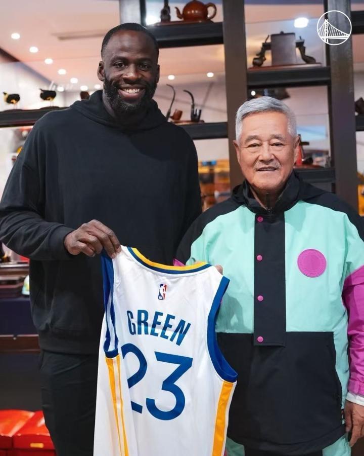 追梦格林中国行难忘瞬间：与赵本山会面成最大亮点