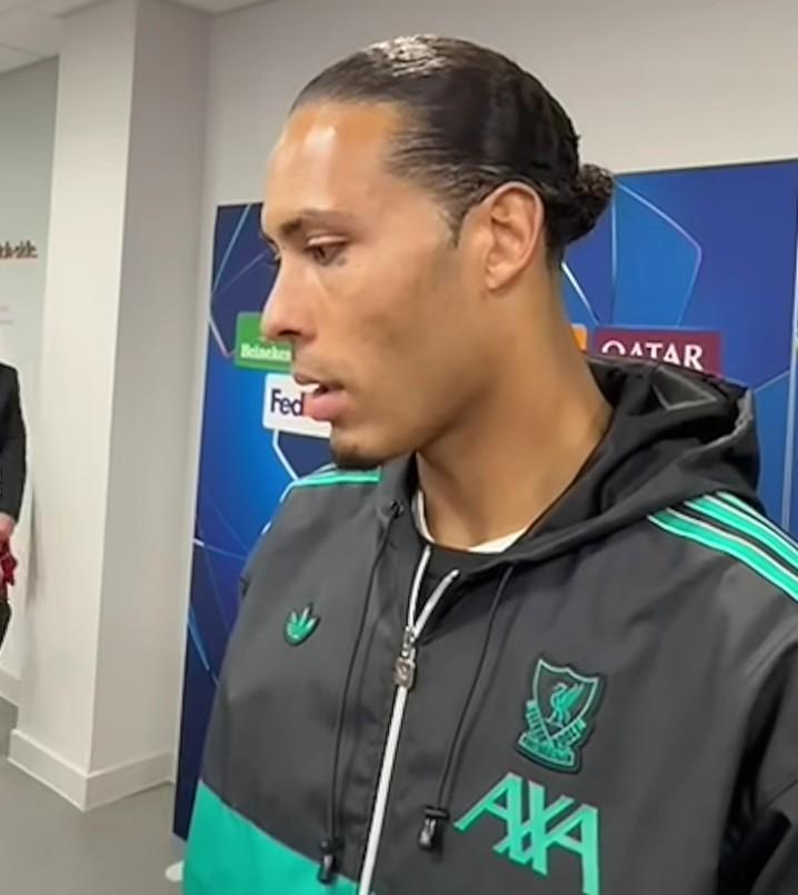 范戴克盛赞布拉德利：对位顶级边锋展现惊艳实力