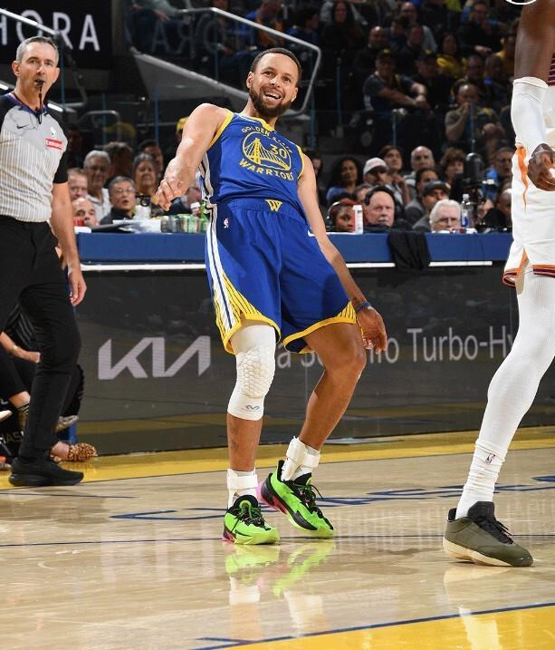 NBA常规赛：勇士118-107力克太阳，库里28分终结两连败