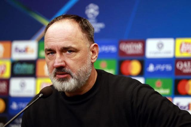 斯拉维亚主帅：虽让阿森纳陷入苦战，但致命失误导致失利