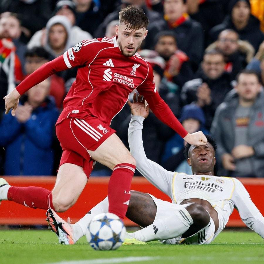 布拉德利闪耀欧冠：利物浦1-0皇马，攻防两端完美制霸