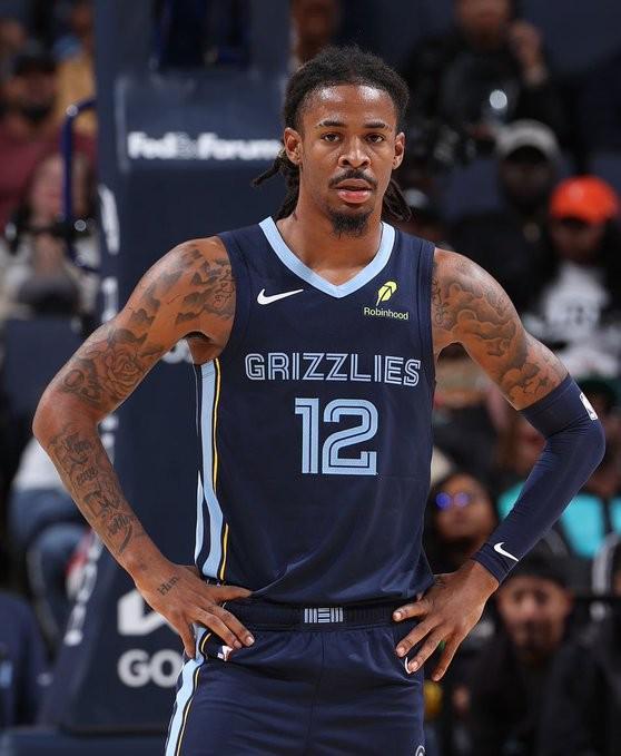 NBA高管集体冷淡莫兰特，交易或成问题球星互换困局