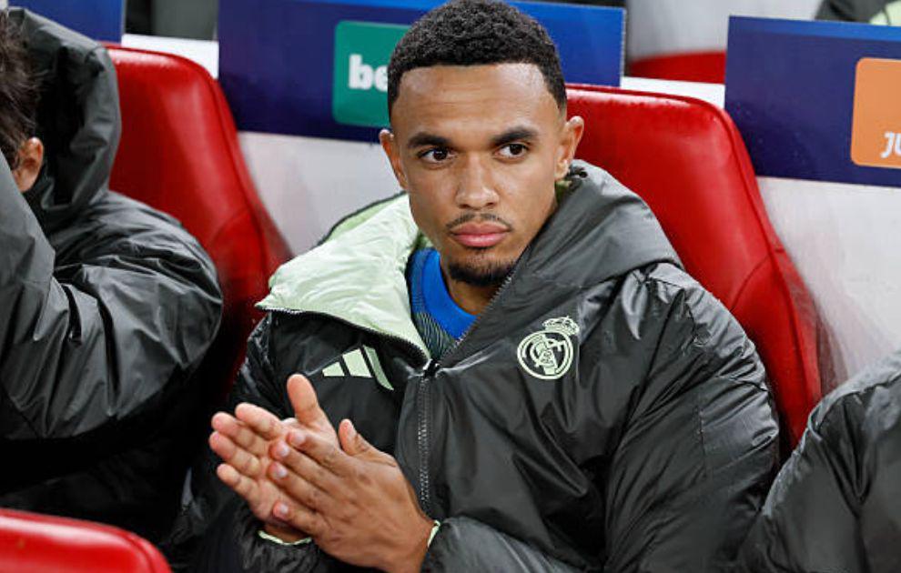 安菲尔德6万球迷狂嘘！阿诺德重返利物浦遭冷遇，7项数据全挂零