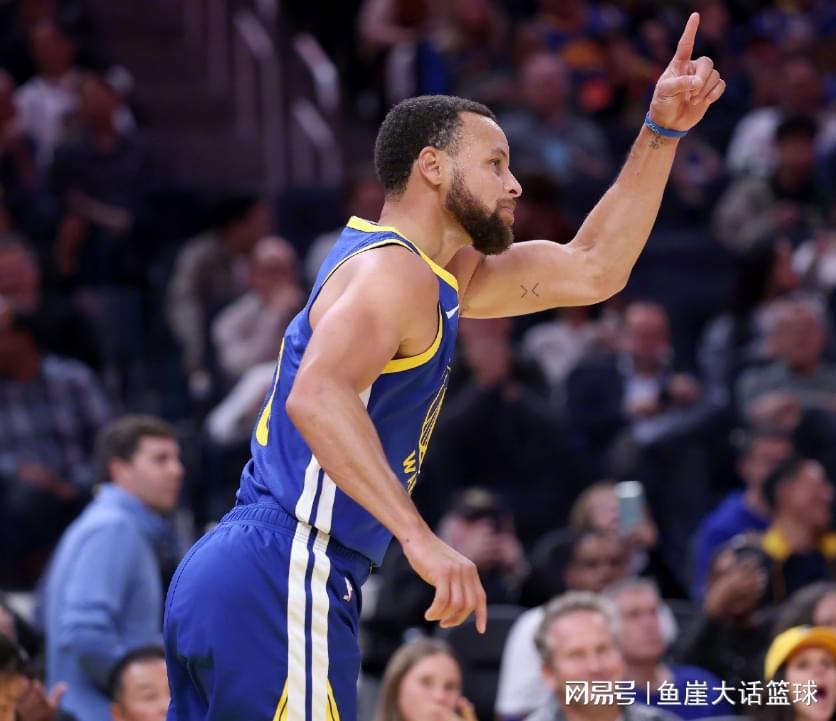 狄龙公开认错，科尔果断决策！库里低迷原因揭晓，穆迪或成首发新选择