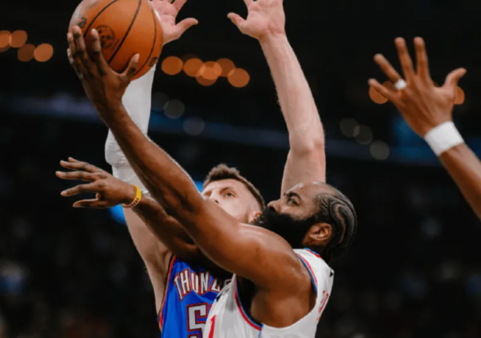 雷霆8连胜逆转快船！哈登尽力难救主，6大真相浮出水面