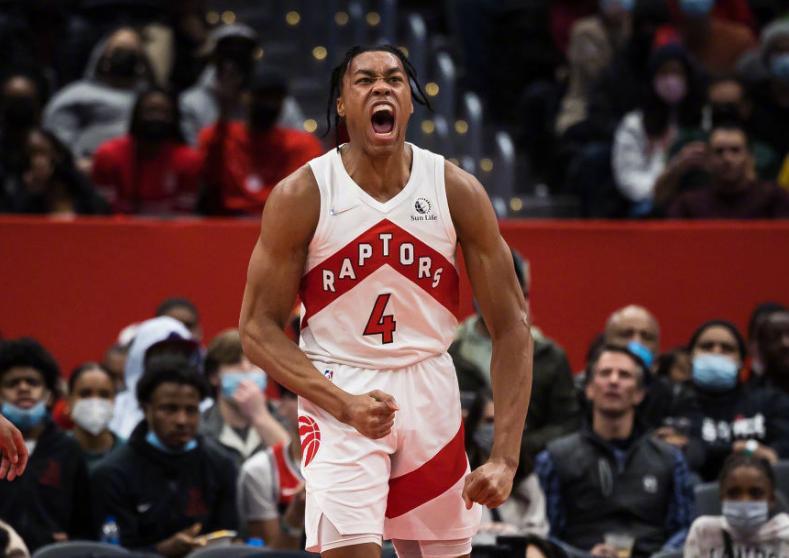 字母哥22+8+3险破奥尼尔纪录，猛龙28分狂胜雄鹿复仇成功