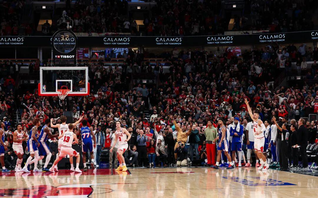 24分大逆转！恩比德低迷表现引争议，76人能否逆袭成黑马？