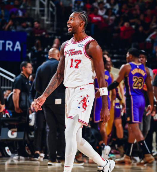 火箭VS灰熊前瞻：休城首发阵容预测，伊森或再担重任