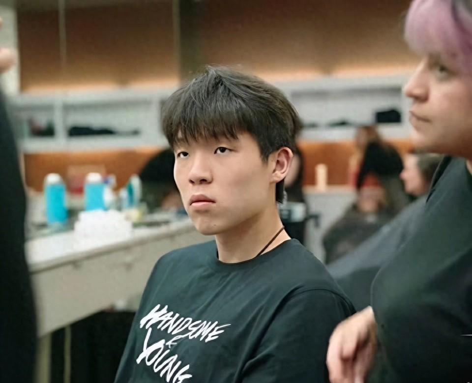 杨瀚森翻译刘禹铖或进开拓者教练组？985学霸的励志逆袭之路