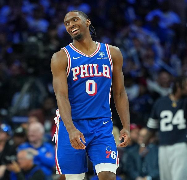 NBA激战：恩比德末节哑火，公牛24分大逆转76人