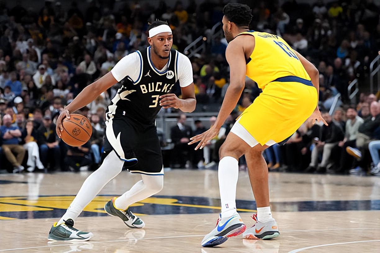 步行者球迷狂嘘功勋老将特纳，背后原因令人费解