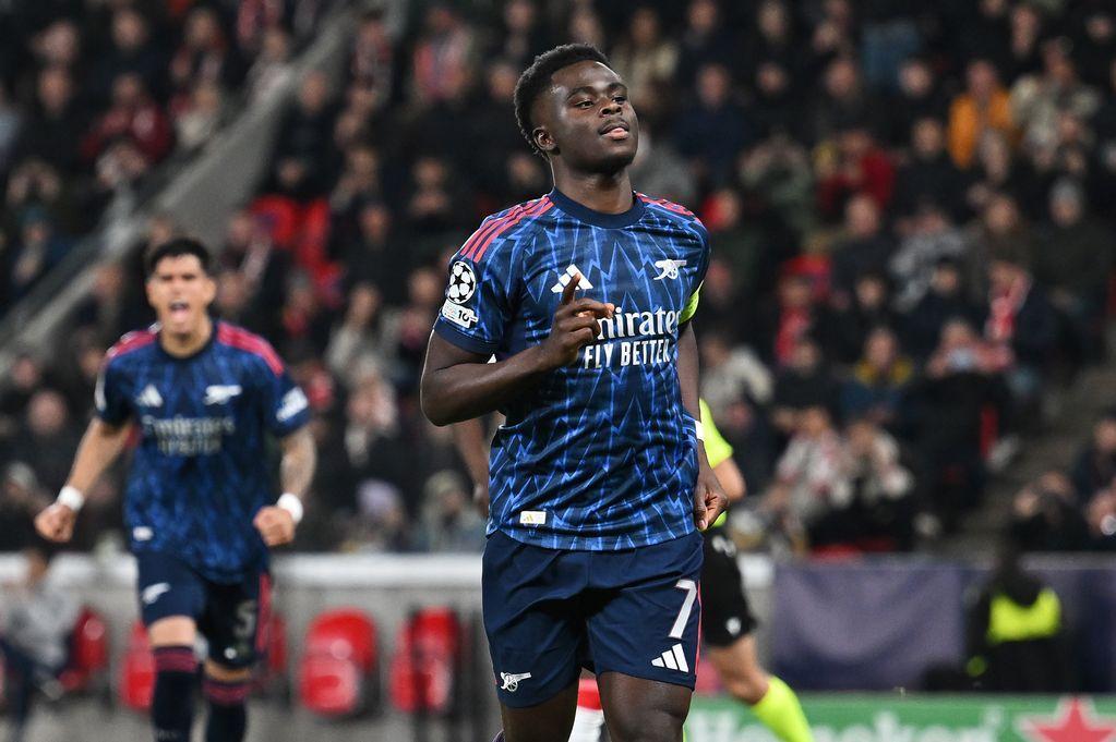 阿森纳欧冠10连胜+8连零封创队史纪录，15岁新星闪耀登场