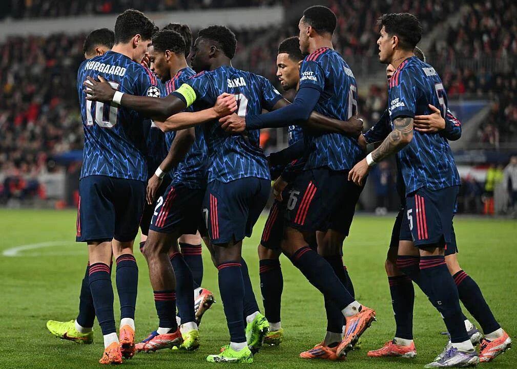 英超领头羊阿森纳10连胜+欧冠全胜，15岁新星创欧冠历史