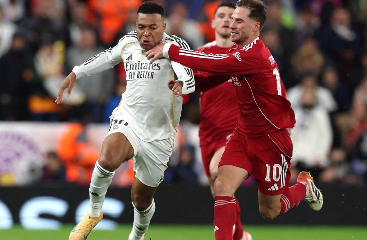 皇马欧冠惨败利物浦：14亿豪阵失灵，姆巴佩维尼修斯双哑火