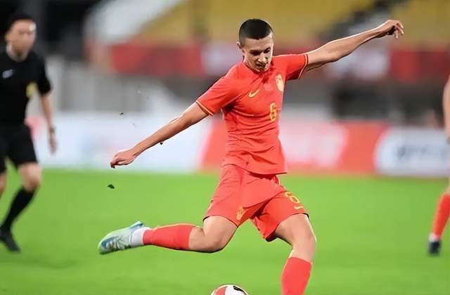 依木兰重返U22国足引关注：葡萄牙劲旅邀约成焦点