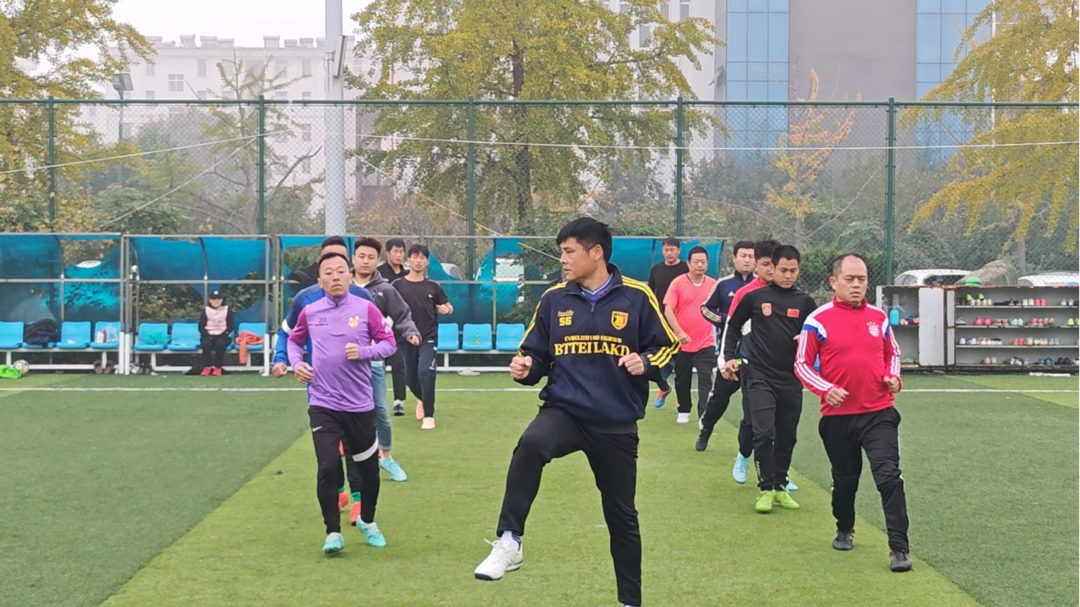 从凑数少年到绿茵指挥官：聋人足球队长王争的逆袭之路