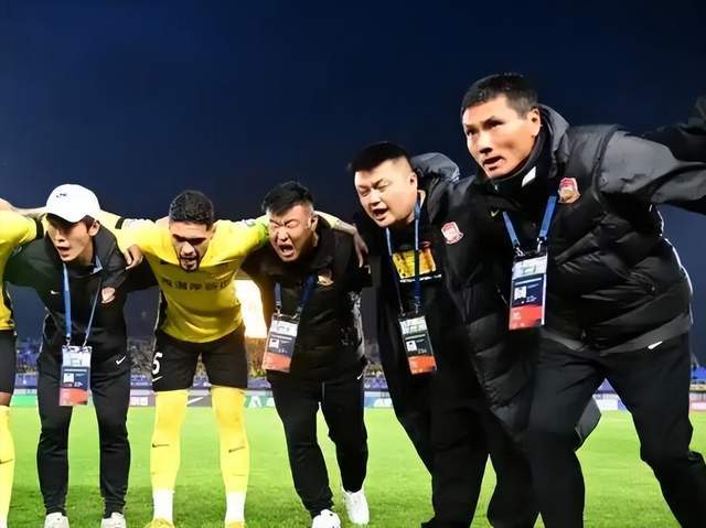 邵佳一成国足主帅热门候选，青岛西海岸已备新帅方案