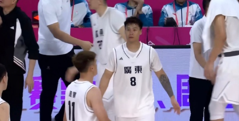 全运会男篮揭幕战：广东男篮16分优势力克山东，夺开门红