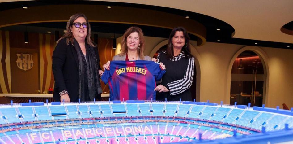 巴萨携手联合国妇女署：以体育之力推动巴拿马性别平等进程