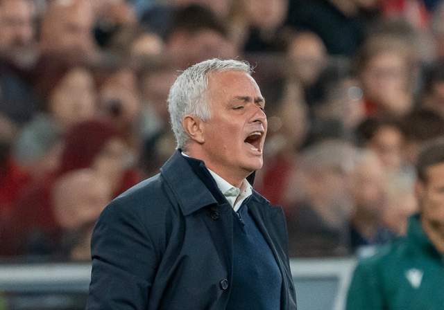 62岁穆里尼奥执教本菲卡遇困境：欧冠48天3连败0进球