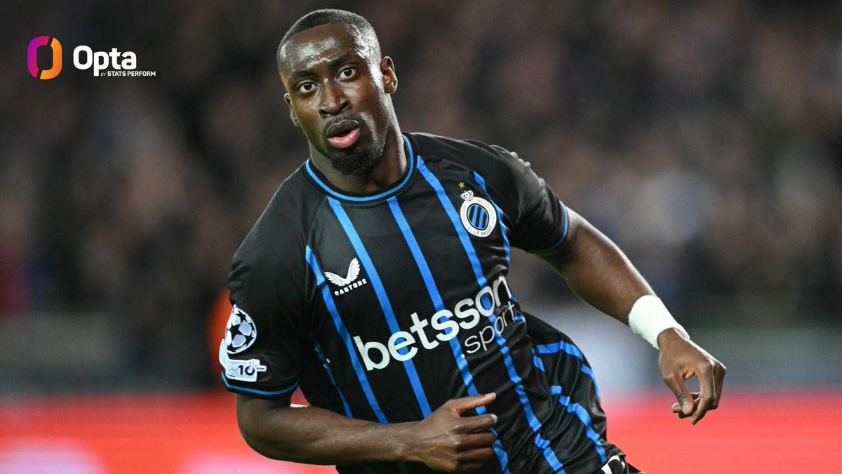 欧冠新星闪耀！布鲁日福布斯破小贝纪录成对巴萨传射最年轻球员