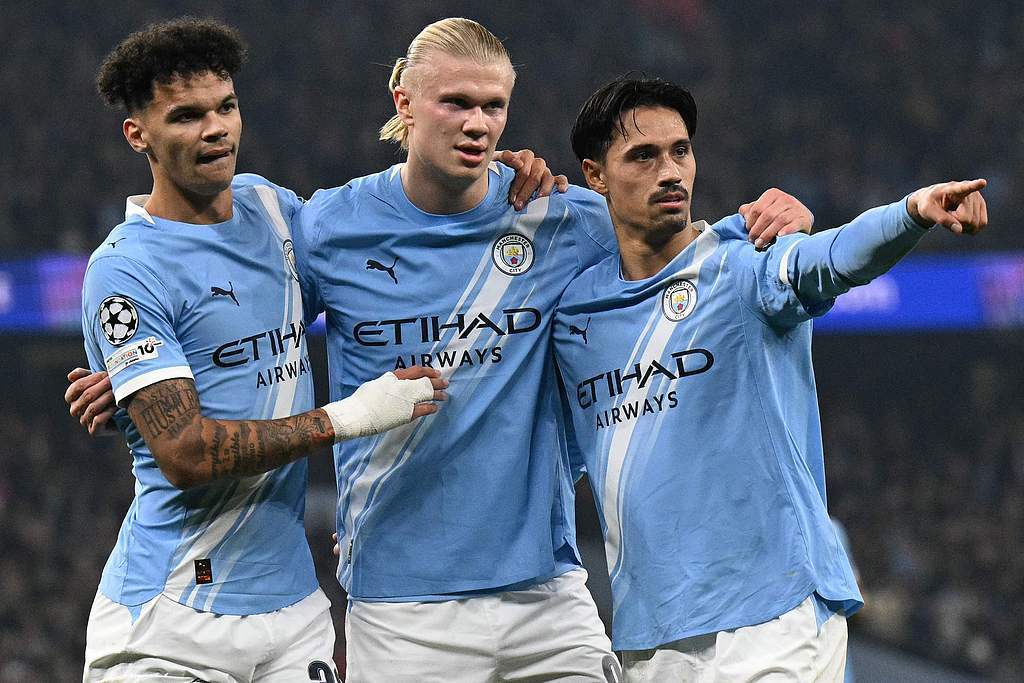 体坛速递：欧冠冷门频出，全运会足球抽签定晋级