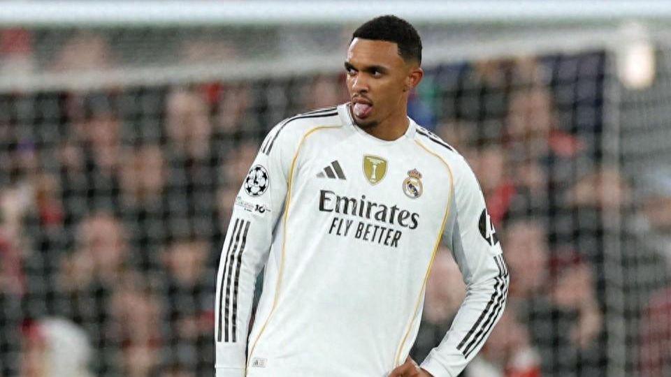 亚历山大-阿诺德重返安菲尔德遇嘘声，赛后深情告白引关注