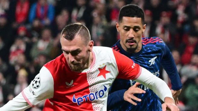 欧冠四连胜零封对手：阿森纳战术革新铸就钢铁防线