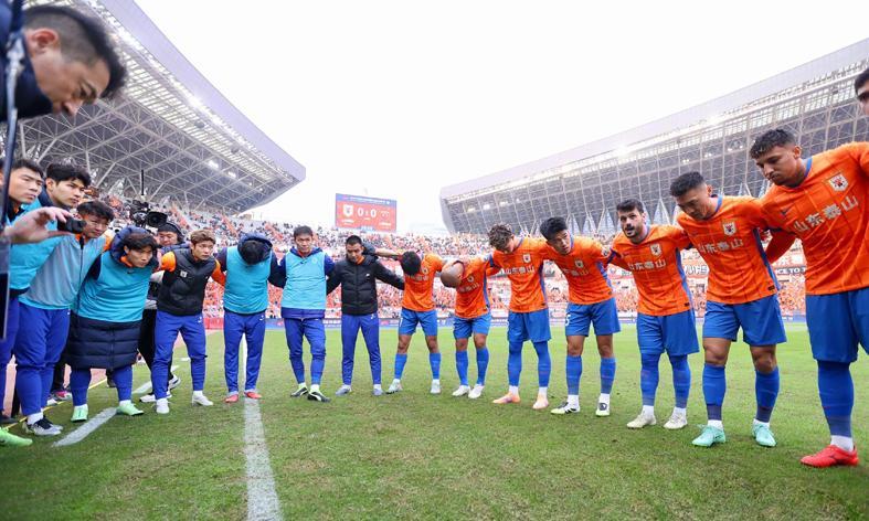 山东泰山明年大换血：6老将离队，5外租虎将回归，瓦科续约成焦点