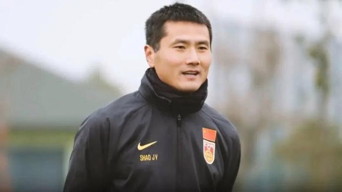 国足新帅尘埃落定！邵佳一接任，本土少帅能否带来新希望？