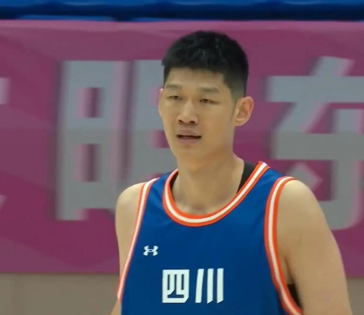 胡金秋比赛瞬间