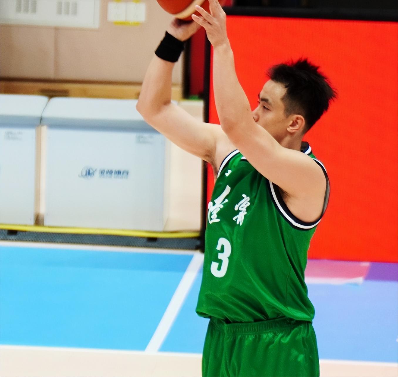 辽宁全运大胜澳门64分！付豪原帅合砍42分，继伟小高组织出色