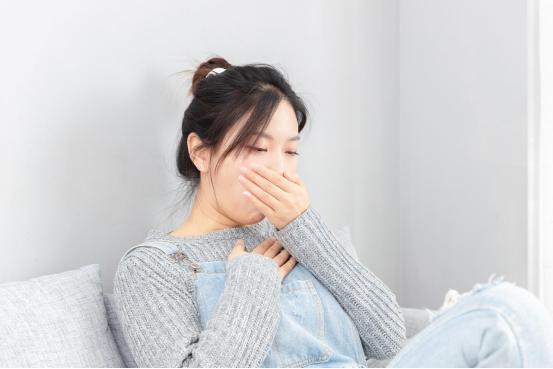 恶心呕吐腹痛示意图