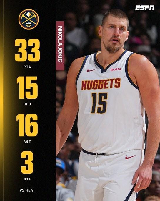 约基奇再创神迹！7次30+15+15三双领跑全联盟