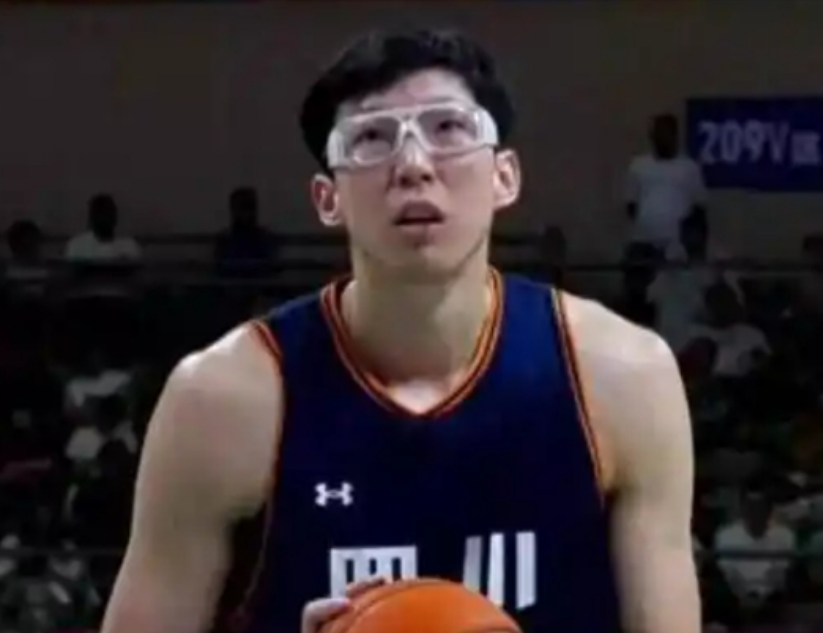 全运会男篮：四川33分大胜香港 豪取三连胜 周琦胡金秋闪耀