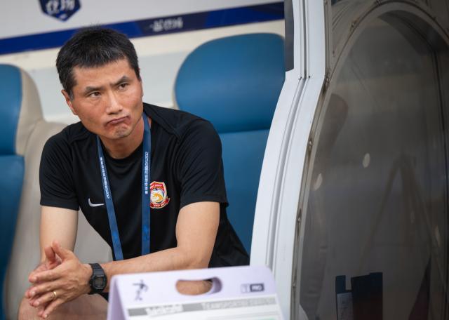 邵佳一任国足主帅：土主洋辅新模式能否破局？