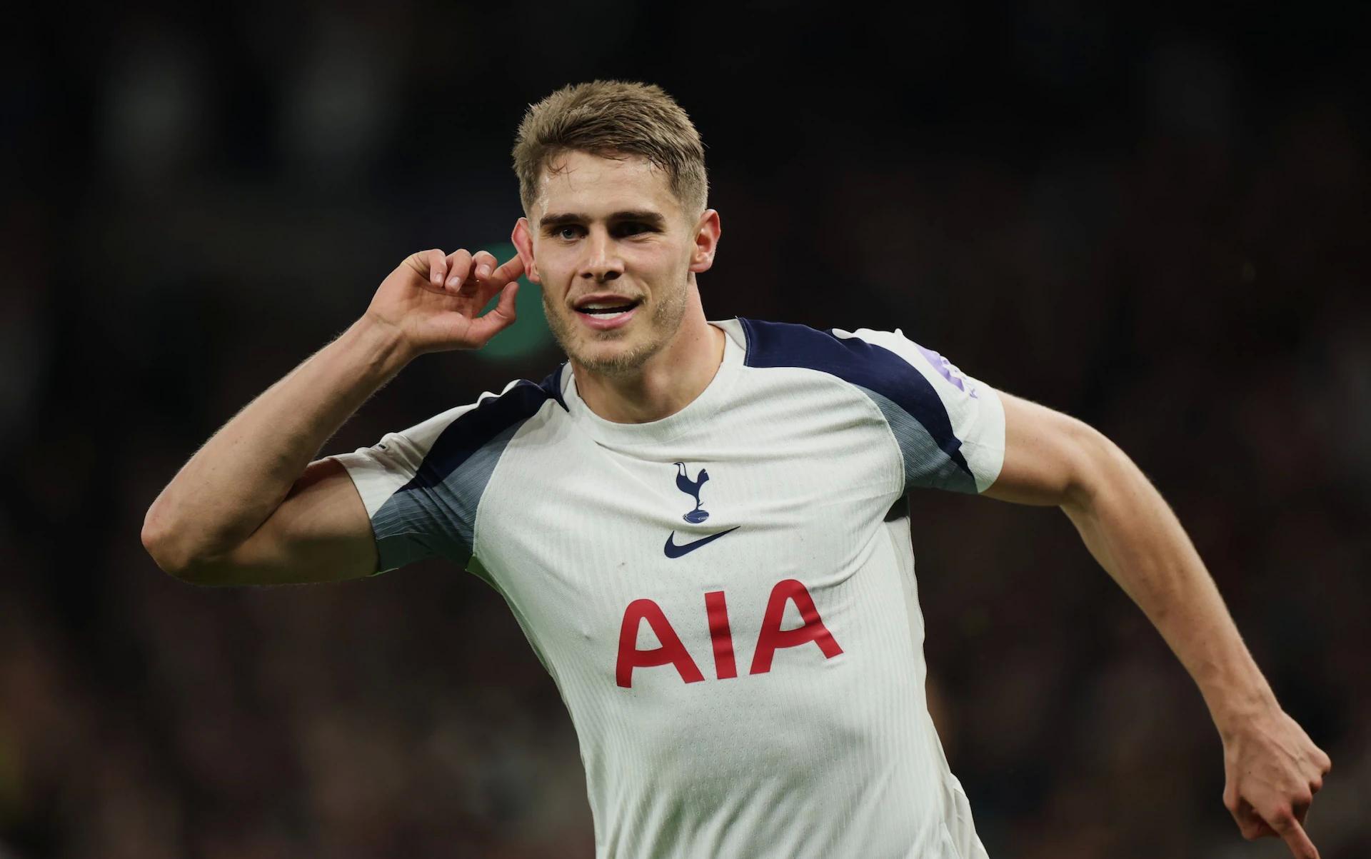 热刺计划加薪续约范德芬，认可其英超顶级中卫实力