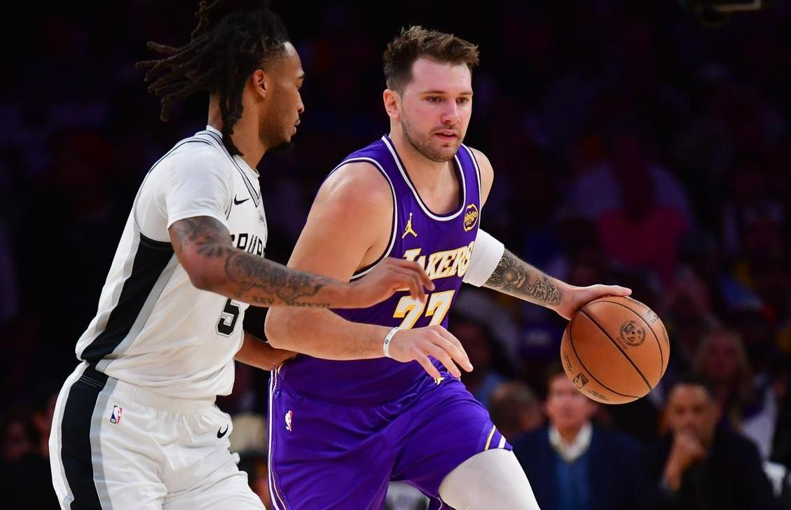 湖人5连胜升至西部第2，詹姆斯复出首战或锁定爵士弱旅