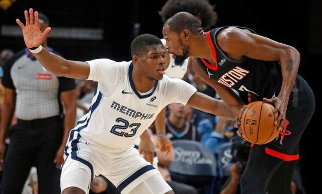 310万底薪引爆火箭！奥科吉13+3助力五连胜，乌度卡盛赞