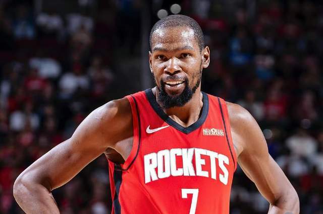 火箭队双3D合砍29分，伊森成续约焦点，五小阵容显威力